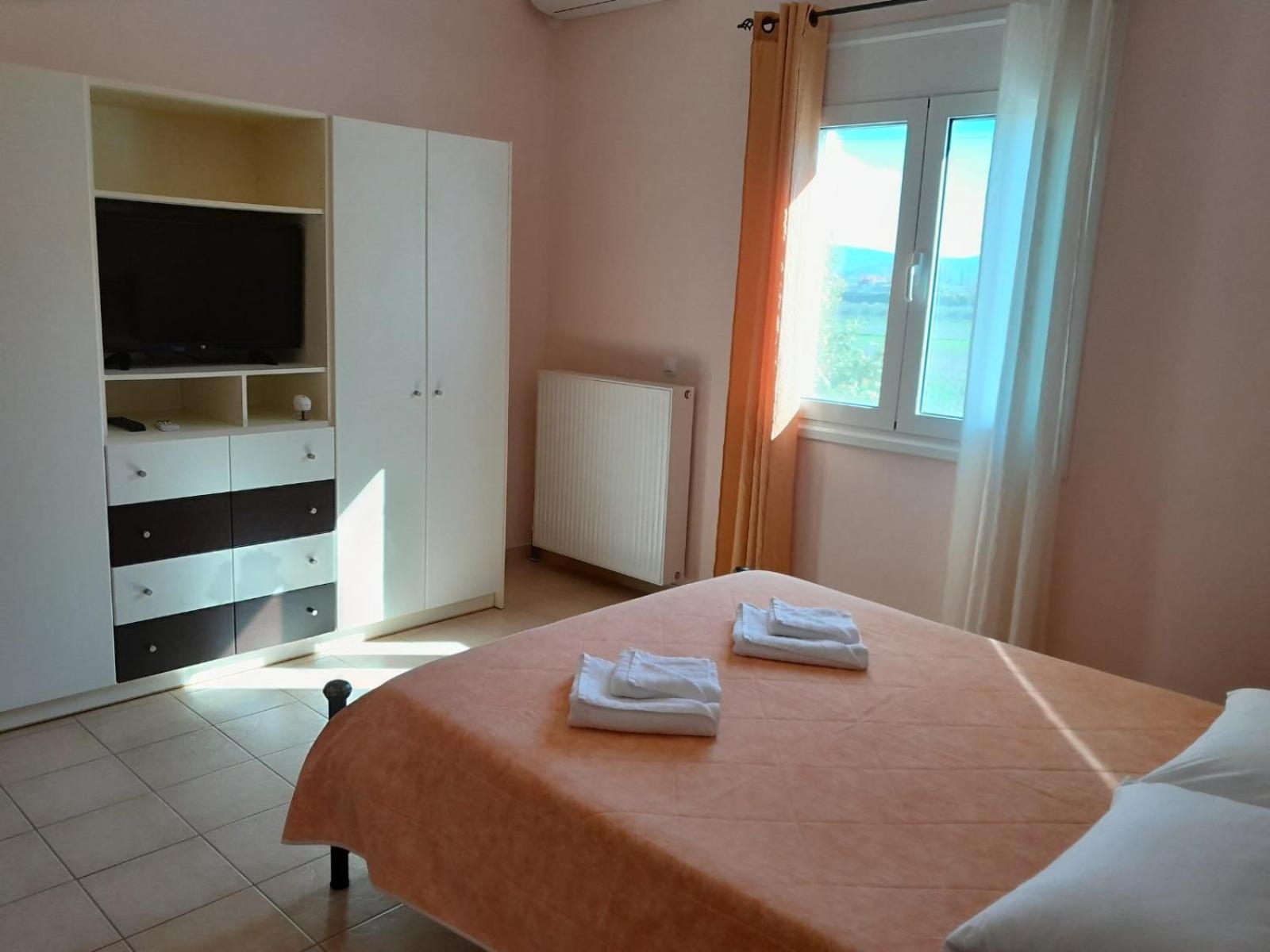 Omorfi Poli 120 Sqm Apartment Nauplie Extérieur photo